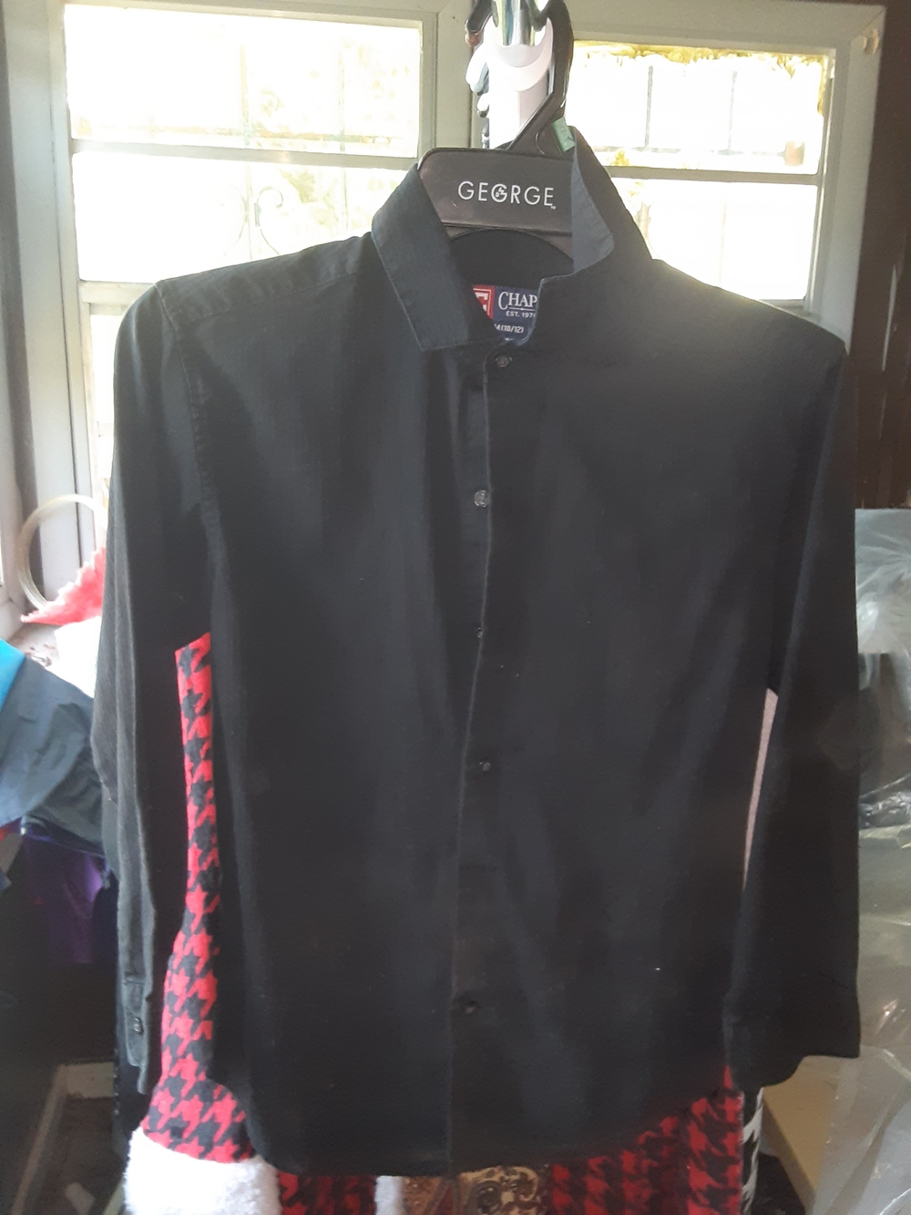 Chaps Black Long-Sleeve Button-Down Shirt